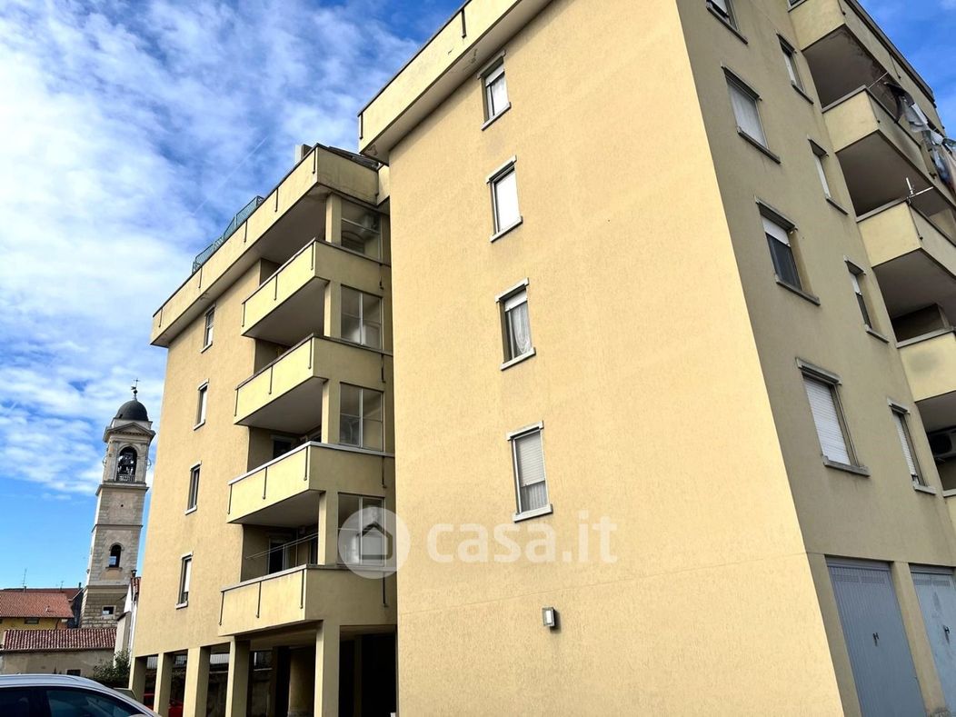 Appartamento in Vendita in Via San Michele a Novara
