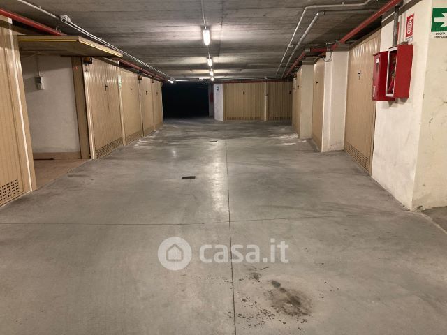 Garage/Posto auto in Vendita in Via Stella a Loano