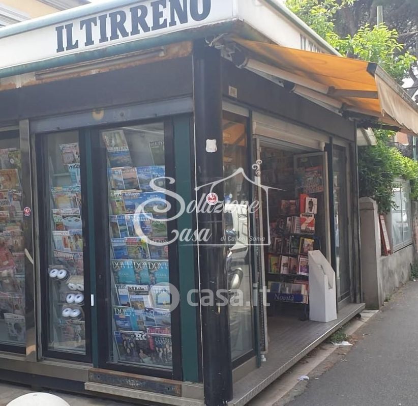 Negozio/Locale commerciale in Vendita in Via dell'Ardenza 53 -49 a Livorno