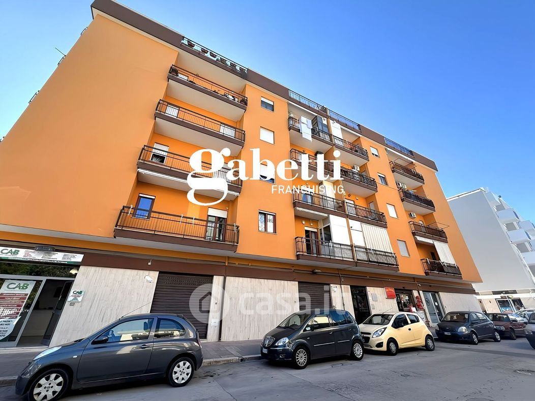 Appartamento in Vendita in Via Professor Vittorio Bachelet a Trani