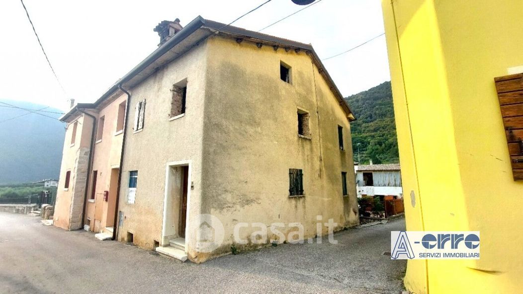 Casa indipendente in Vendita in Via Zanchetta a Pove del Grappa