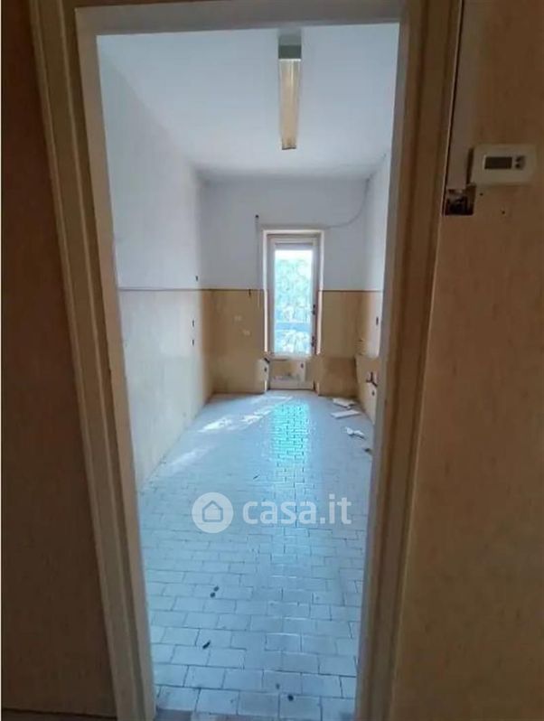 Appartamento in Vendita in Via Castiglione d'Orcia a Roma