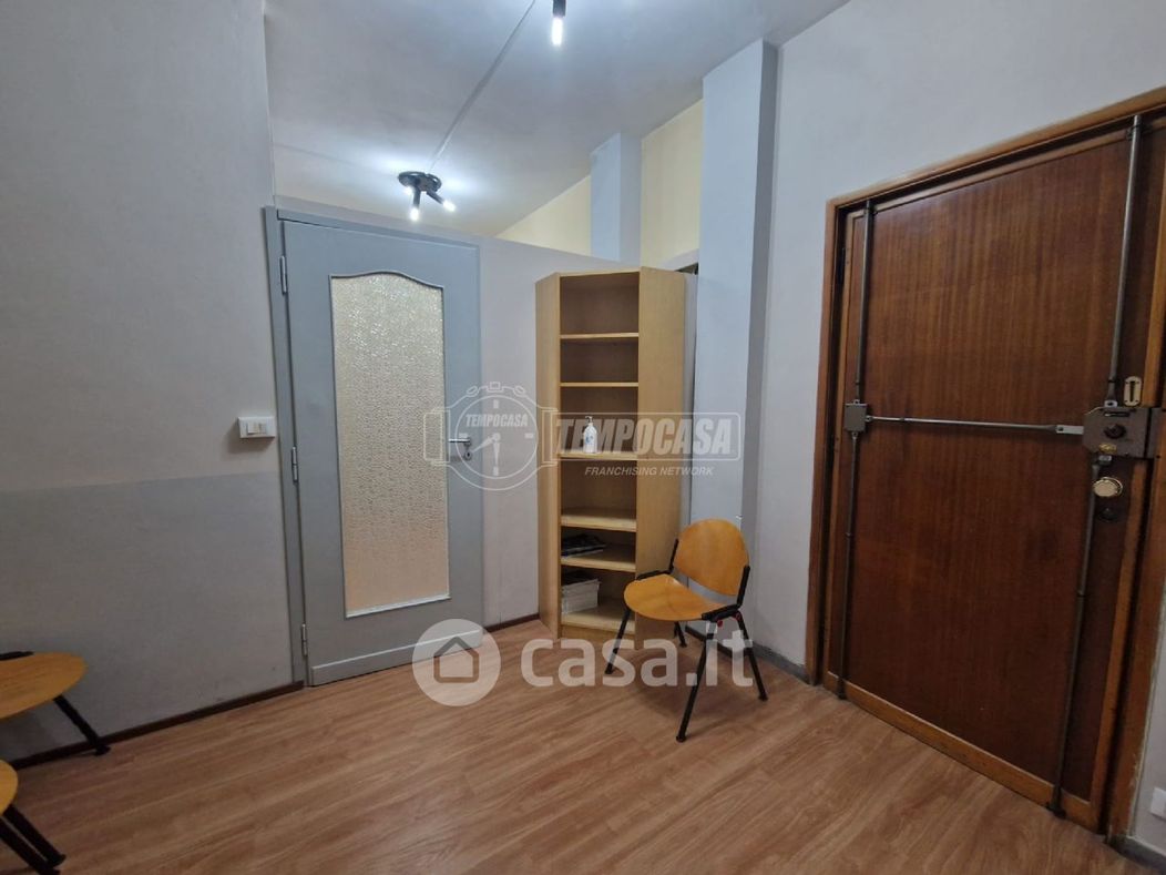 Appartamento in Vendita in Via Giovanni Zambelli 12 a Torino