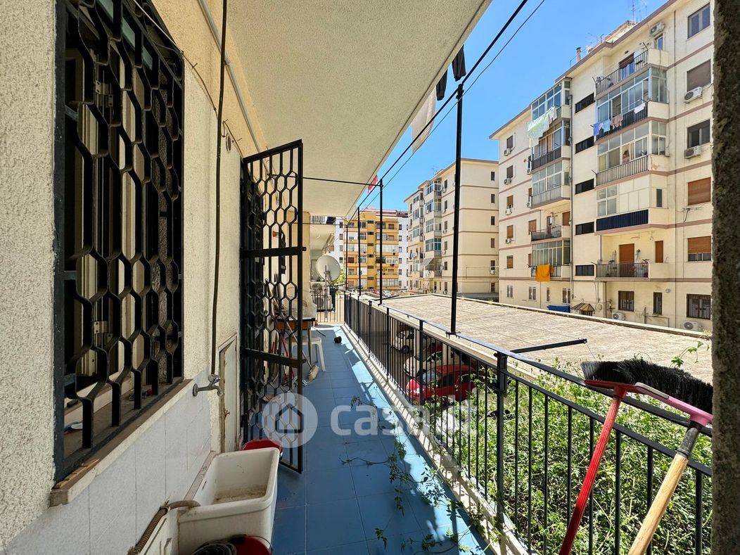 Appartamento in Vendita in Via Empedocle Restivo a Palermo