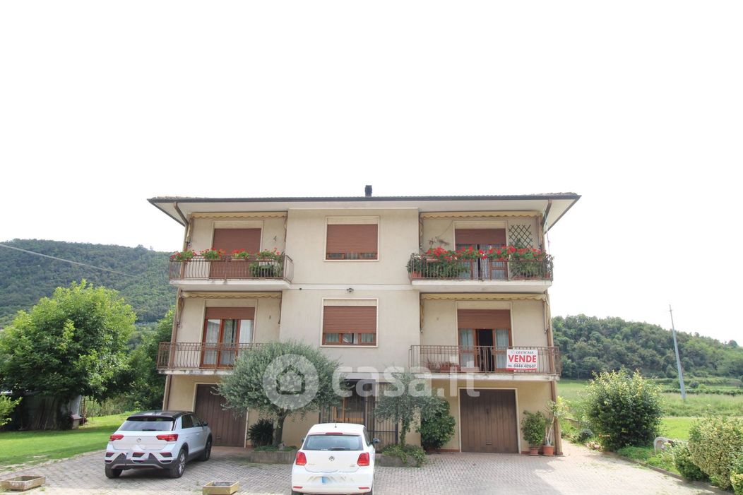 Casa Bi/Trifamiliare in Vendita in Via Spiazzo a Val Liona