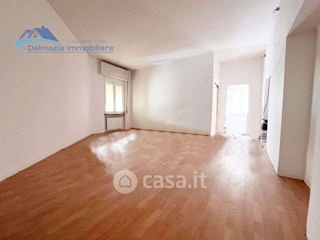 Appartamento in Vendita in Via Francesco Baracca a Terni