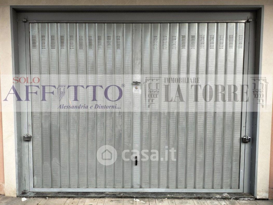 Garage/Posto auto in Affitto in Corso Cento Cannoni a Alessandria