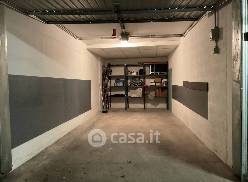 Garage/Posto auto in Vendita in Via San Francesco D'Assisi a Savona