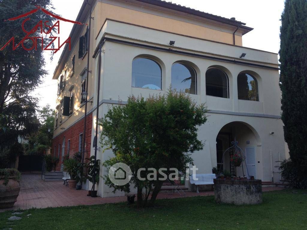 Villa in Vendita in Via Centofanti a Calci