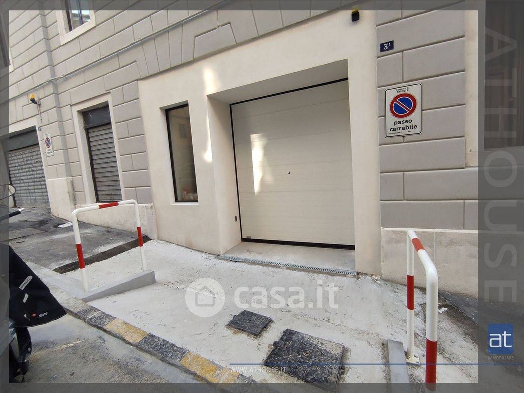 Garage/Posto auto in Vendita in Via della Galleria 3 a Trieste