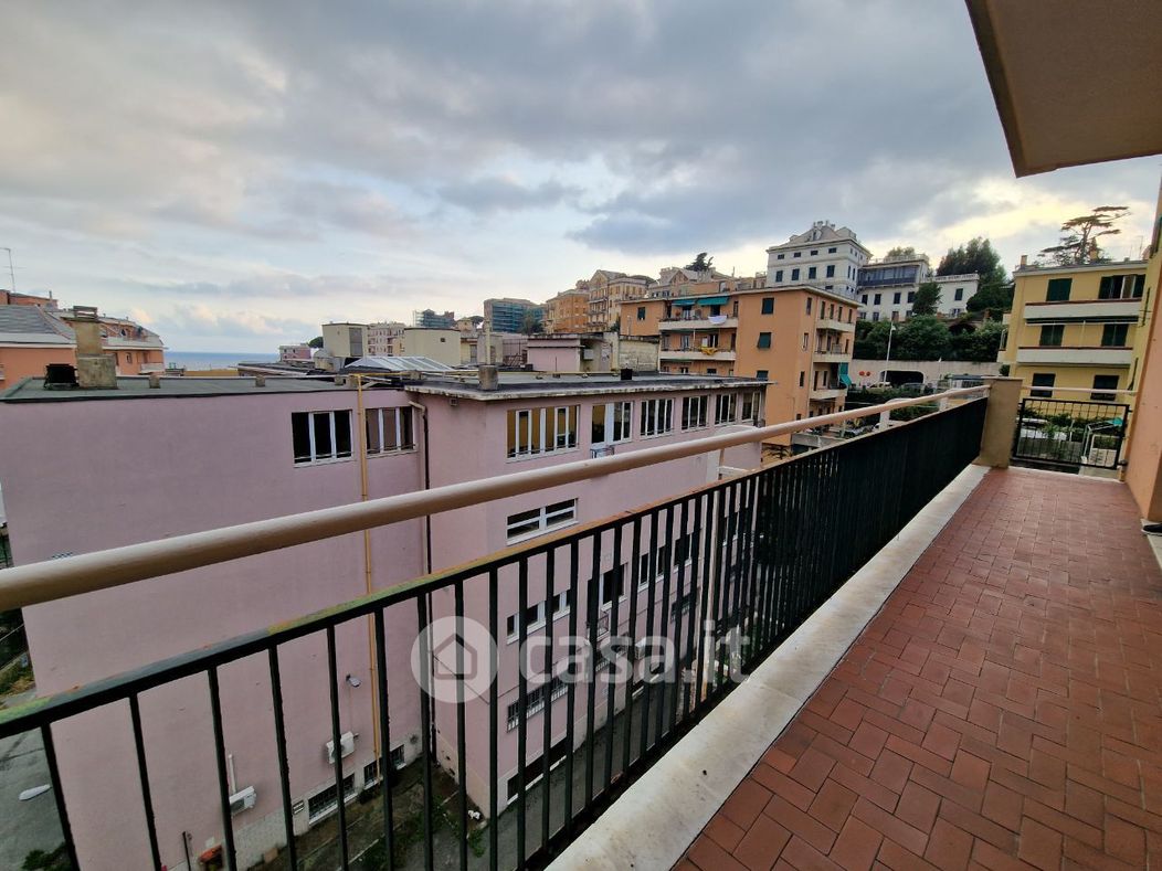 Appartamento in Vendita in Via Pelio 8 a Genova
