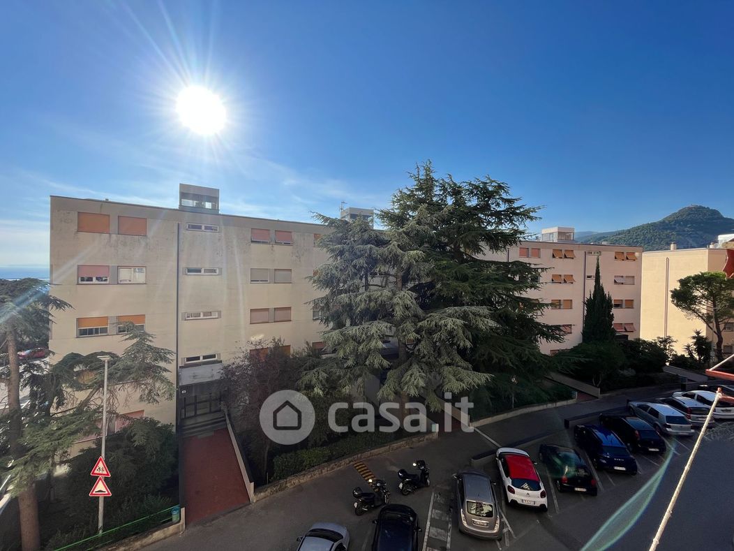 Appartamento in Vendita in Via Antonio Sant'Elia 178 a Genova