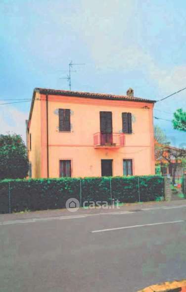 Casa indipendente in Vendita in Via Savarna a Ravenna