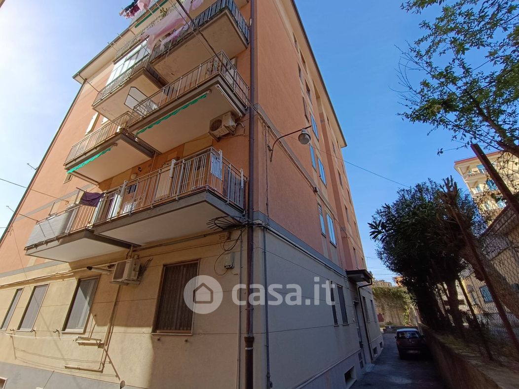 Appartamento in Vendita in Via Giuseppe Ram 2 a Salerno