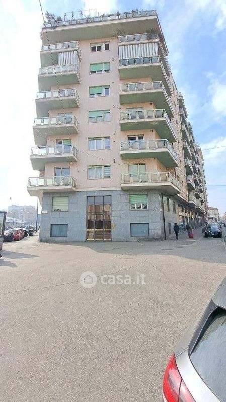 Appartamento in Vendita in Via Fratelli Bandiera 1 a Torino