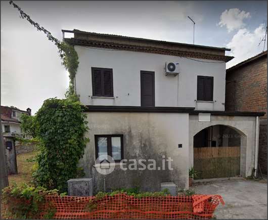 Casa Bi/Trifamiliare in Vendita in Via Cavoni 31 a Frosinone