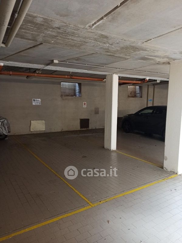 Garage/Posto auto in Vendita in Via Porrettana 50 a Bologna