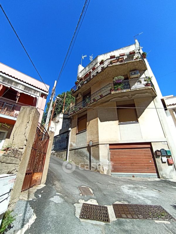 Palazzo in Vendita in Via Isarco 28 a Messina