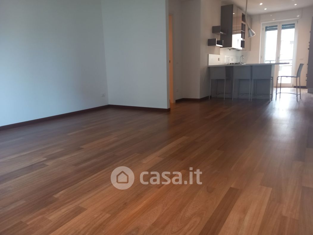 Appartamento in Affitto in Via Andrea Massena 2 a Milano