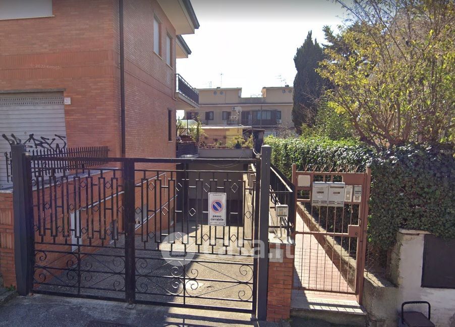 Appartamento in Vendita in Via Guido Maria Conforti a Roma