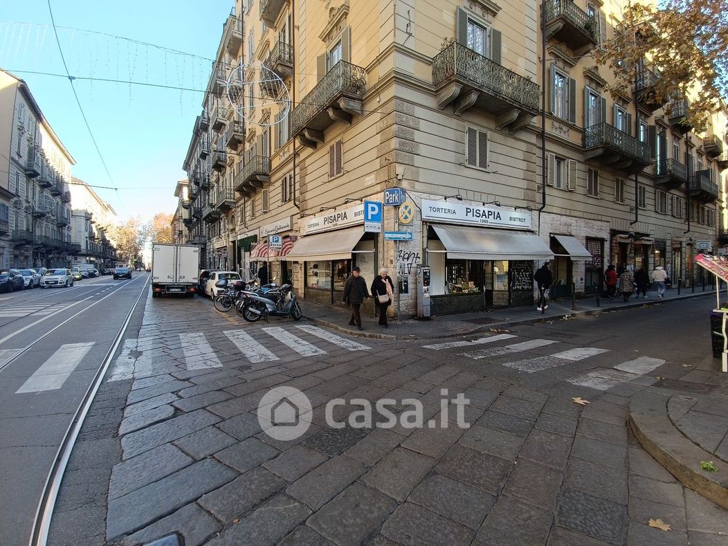 Negozio/Locale commerciale in Vendita in Via Madama Cristina 11 a Torino