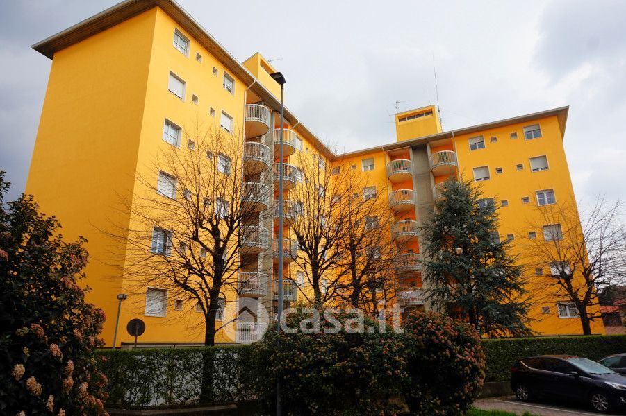 Appartamento in Vendita in Via Pizzo Recastello a Bergamo