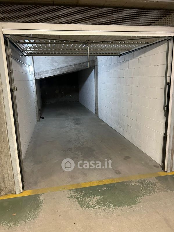 Garage/Posto auto in Affitto in Piazza Vittorio Alfieri a Asti