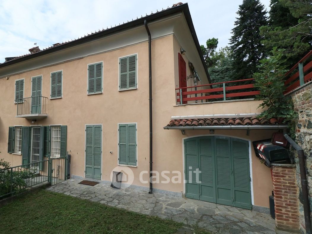 Casa indipendente in Vendita in Strada del mainero 115 a Torino