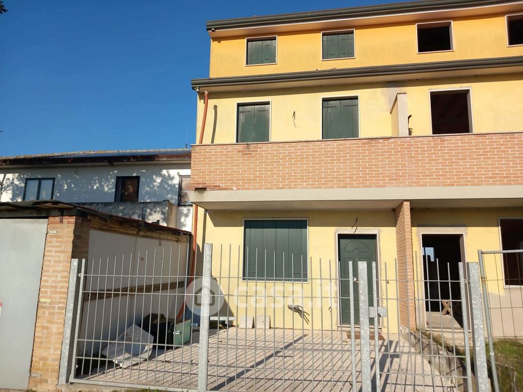 Casa indipendente in Vendita in Via Canal di Valle a Chioggia