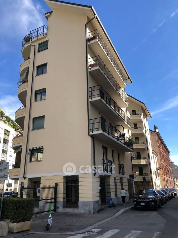 Appartamento in Vendita in Via Sondrio 13 a Torino