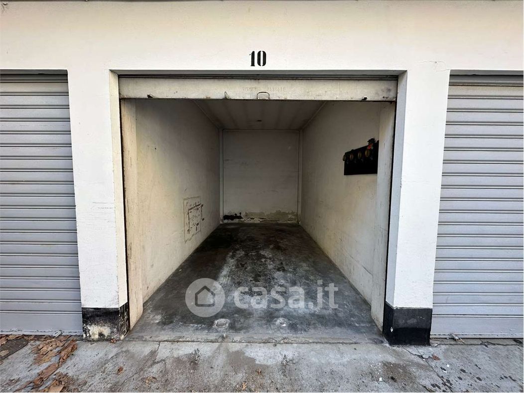 Garage/Posto auto in Vendita in Via Pio VII 118 a Torino
