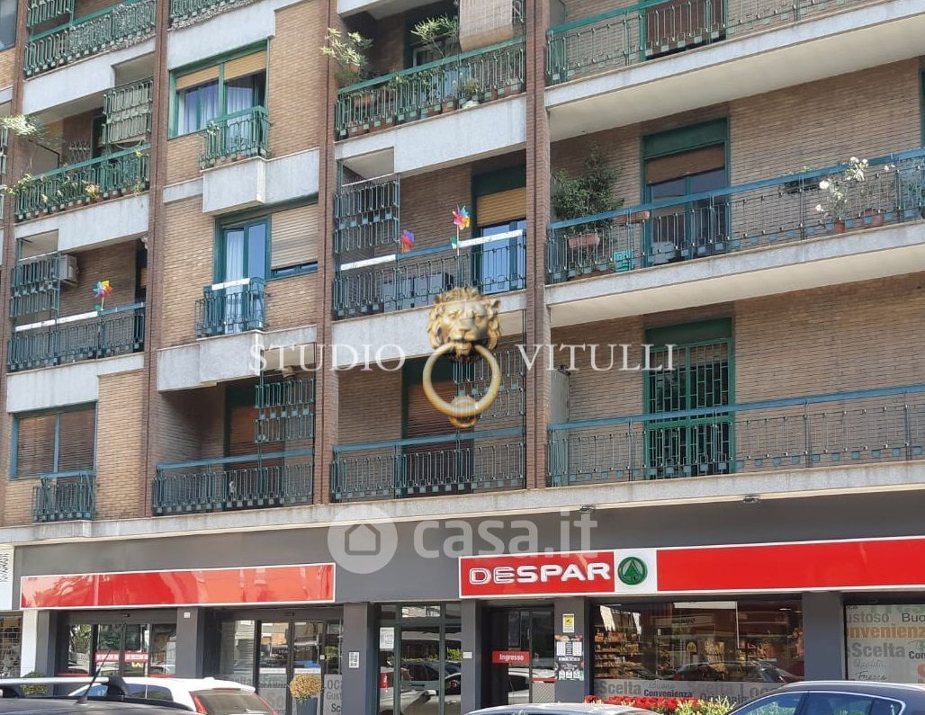 Negozio/Locale commerciale in Vendita in Via Papa Giovanni XXIII a Bari