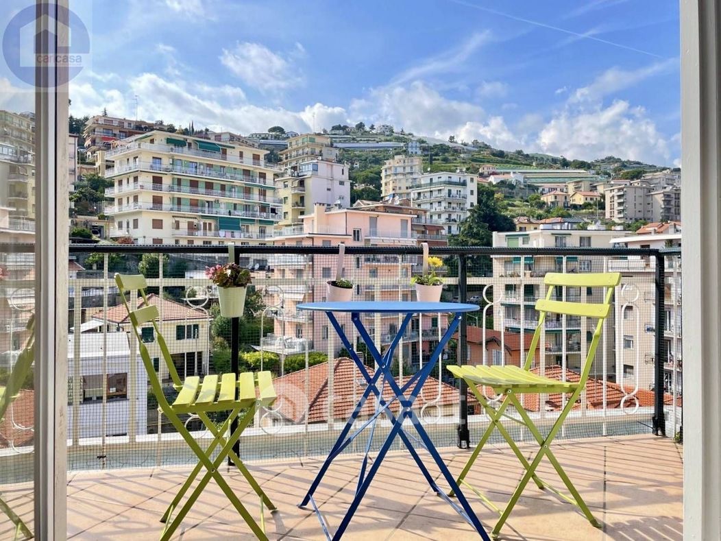 Appartamento in Vendita in Strada San Martino 86 a Sanremo