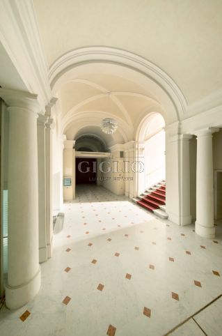 Stabile / Palazzo in Affitto in Via de' Cerretani a Firenze