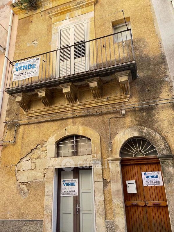 Casa indipendente in Vendita in Via San Francesco 162 a Ragusa