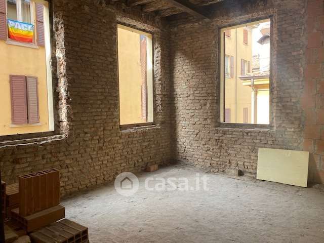 Appartamento in Vendita in Via della Torre a Modena