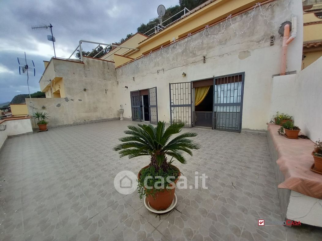 Appartamento in Vendita in Via Lungomare 139 a Messina