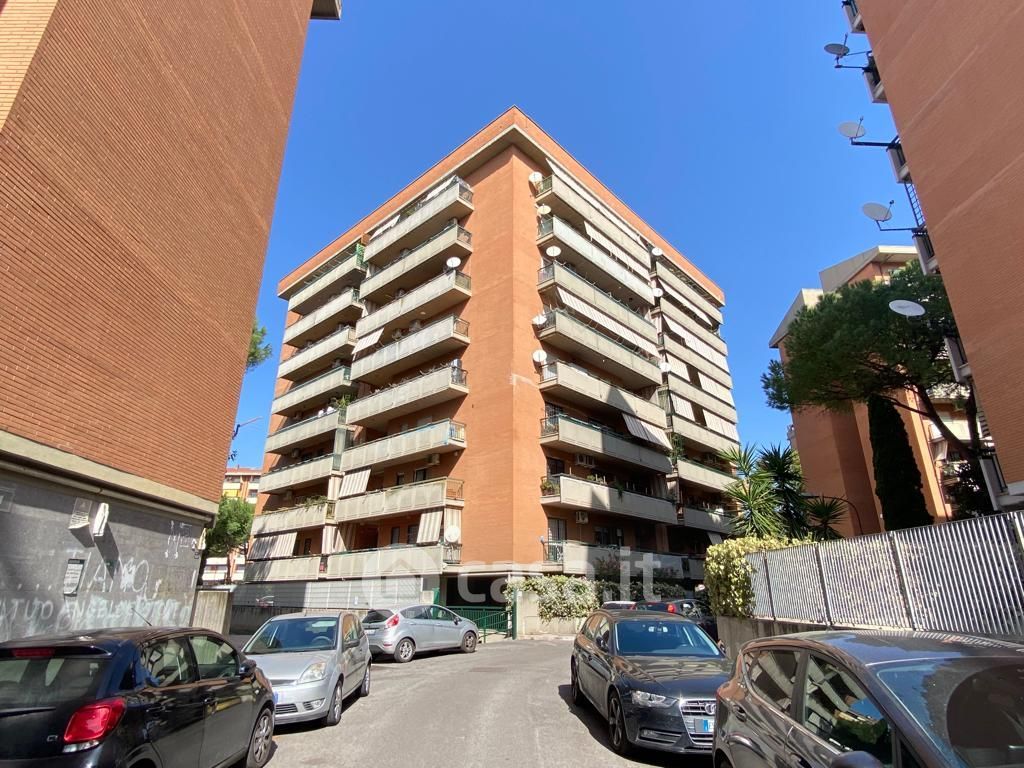 Appartamento in Vendita in Via Francesco Gentile a Roma
