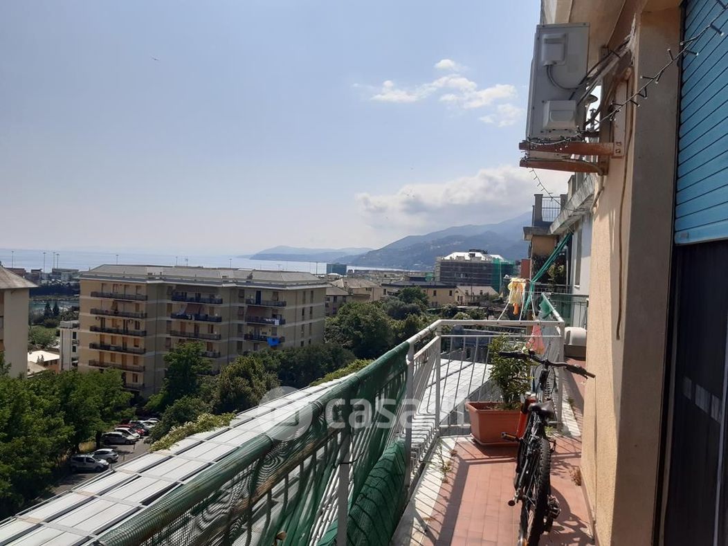 Appartamento in Vendita in Salita CAPPELLONI a Genova