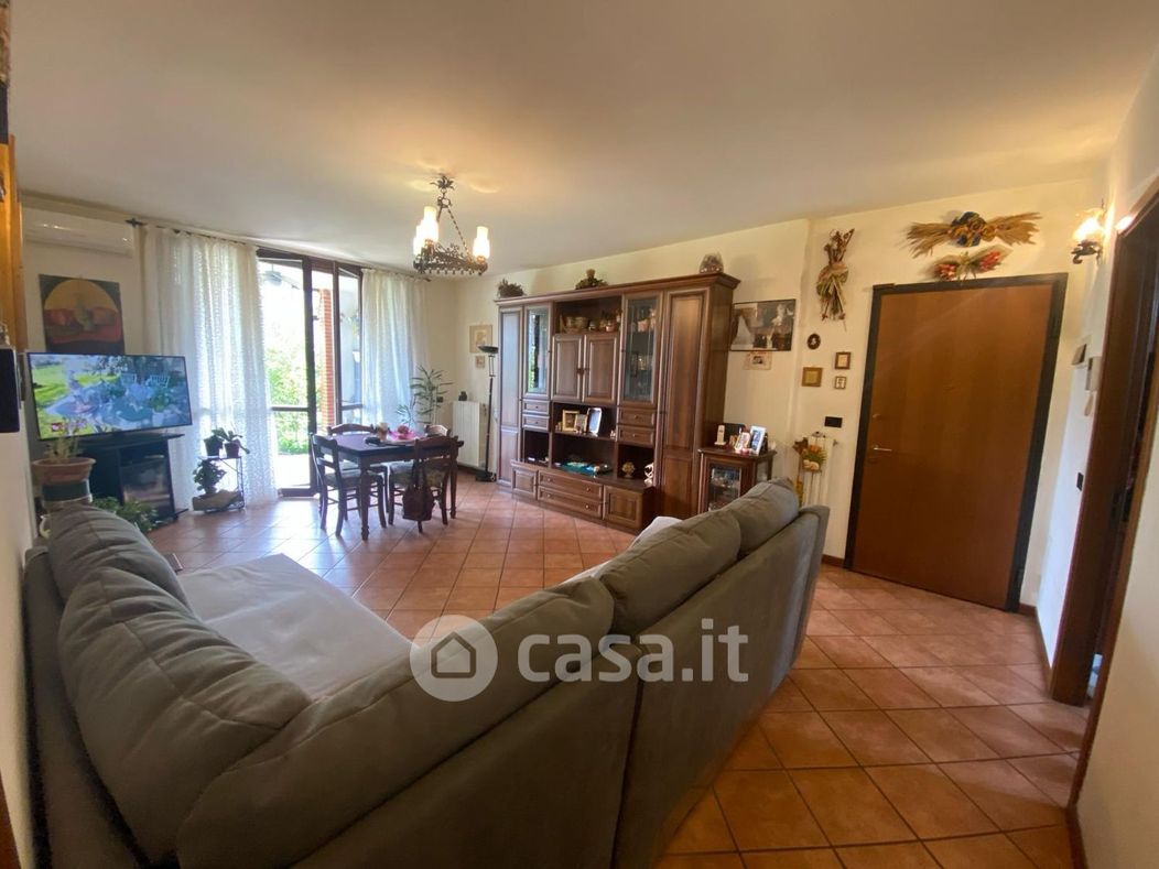 Appartamento in Vendita in Via Manduria 108 a Milano