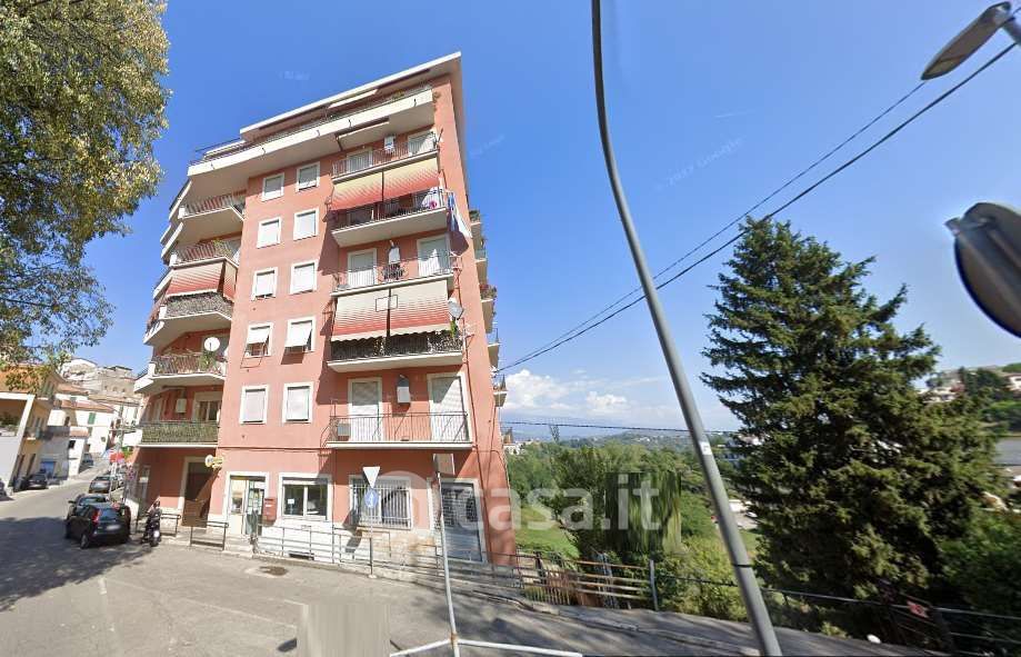 Appartamento in Vendita in Via Fosse Ardeatine 16 a Frosinone