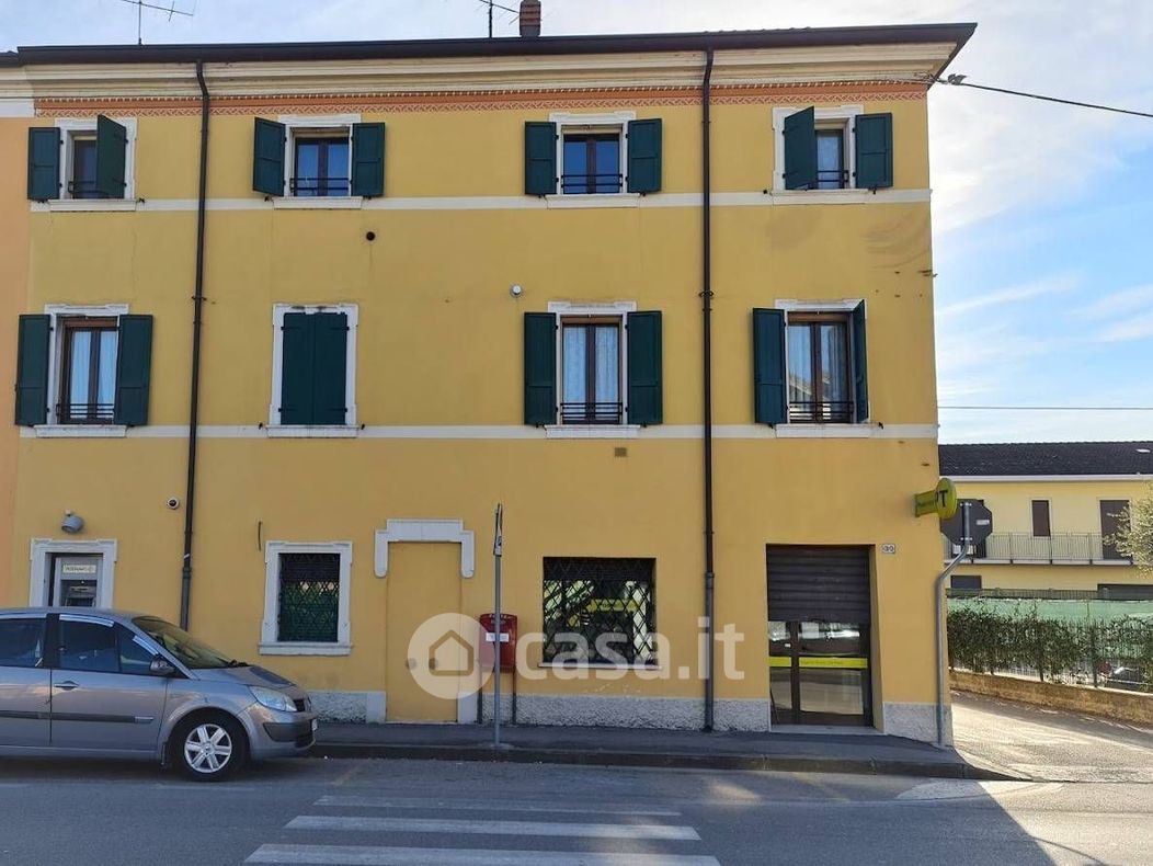 Appartamento in Vendita in Via Gandini 1 a Nogarole Rocca