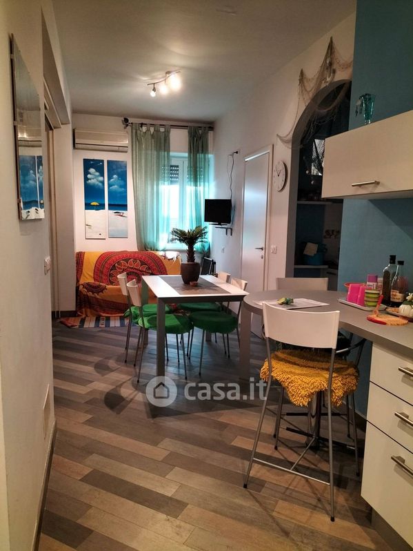 Appartamento in Vendita in Via Genova a Carrara