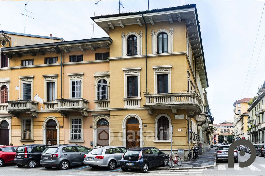 Palazzo in Vendita in Via Sebastiano de Albertis 14 a Milano