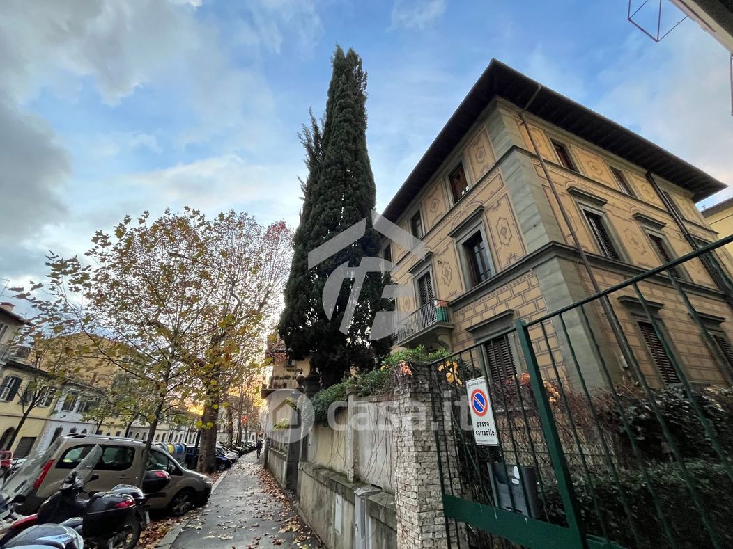 Appartamento in Vendita in Viale Alessandro Volta 50 a Firenze