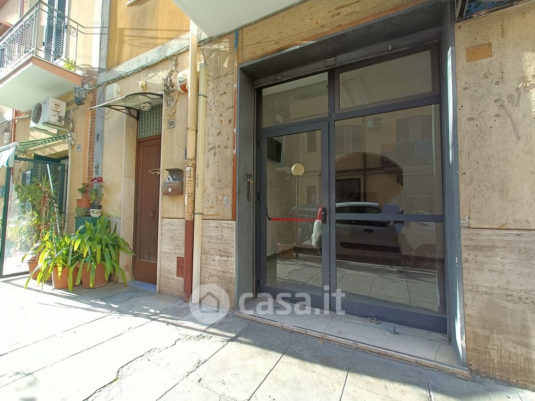 Negozio/Locale commerciale in Vendita in Via Giuseppe Crispi 121 a Palermo
