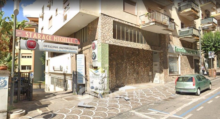 Negozio/Locale commerciale in Affitto in Via Libertà 183 a Portici