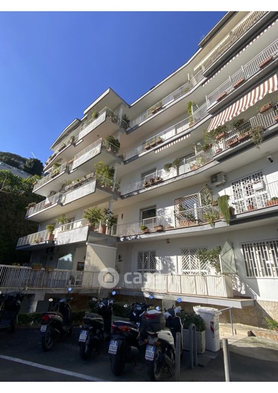 Appartamento in Vendita in Via Torquato Tasso 428 a Napoli