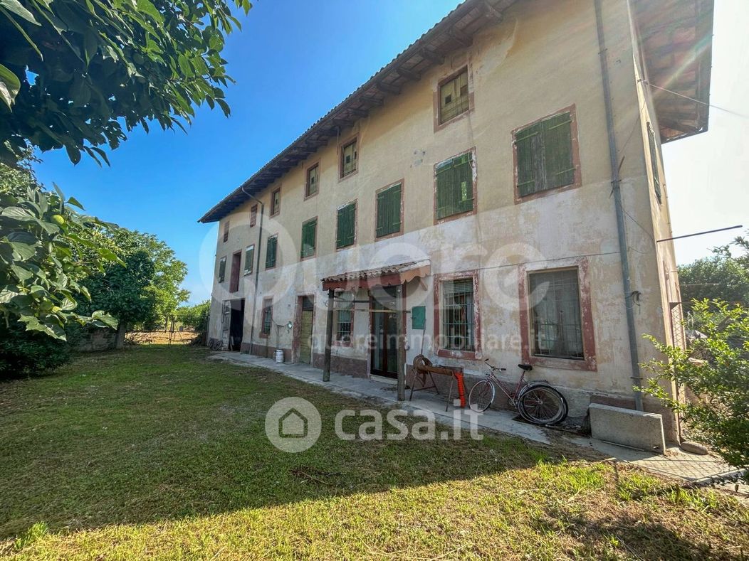 Rustico/Casale in Vendita in Via Laipacco 174 a Udine