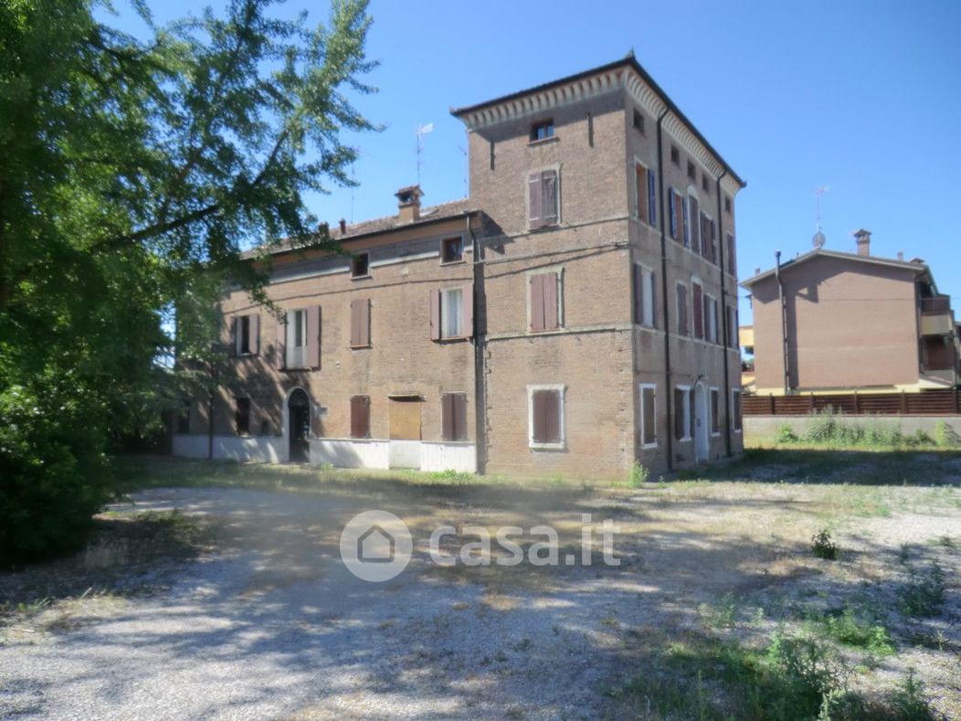 Casa indipendente in Vendita in Via della Ginestra a Ferrara